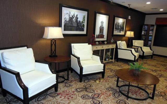 Holiday Inn Express & Suites Washington