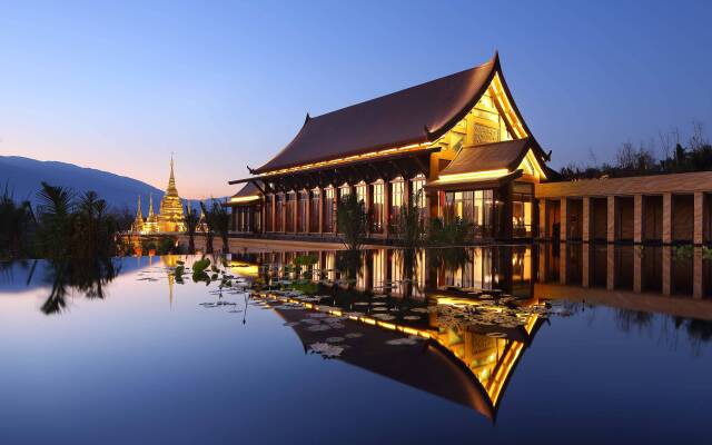 Отель Wanda Vista Resort Xishuangbanna вид на фасад
