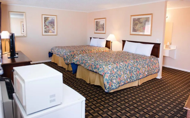 Grand View Plaza Inn & Suites