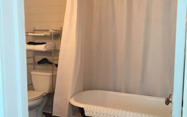 Hye-Way Haus Bed and Breakfast