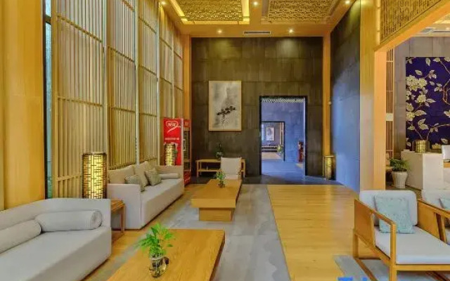 Qujing Biaocan Yuelai Chinese Garden Resort Hotel (Wanda Bund)