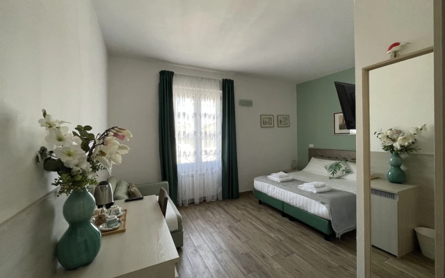Porta Alla Croce Guest House