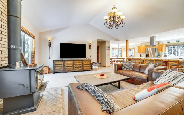 Calpine Mountain Retreat w/ High-speed Internet