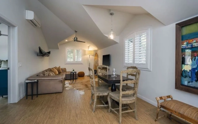 Chic Casita - Walk to Beach