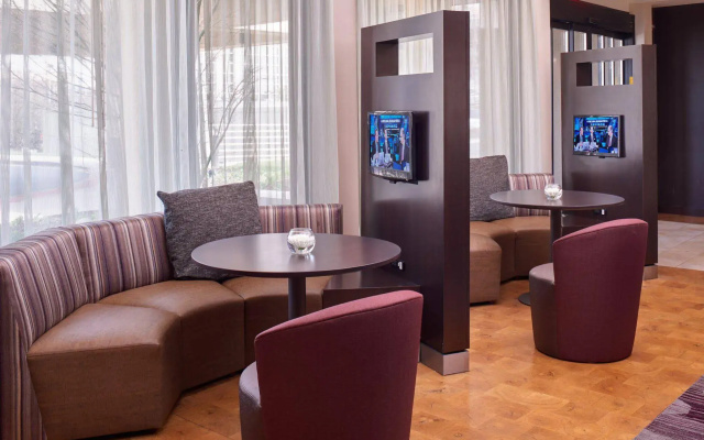 Courtyard by Marriott St. Louis Downtown West
