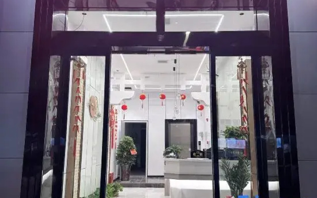Violet Hotel