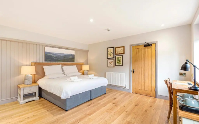 Charlcombe Inn