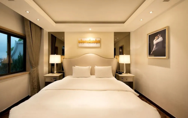 Icity Lakeview Saigon Villa