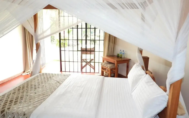 Bougainvillea Safari Lodge
