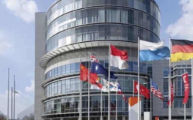 Moevenpick Hotel Nuernberg Airport вид на фасад