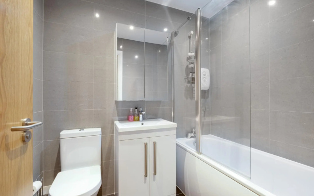 London Heathrow Living Serviced Apartments - Apt 2