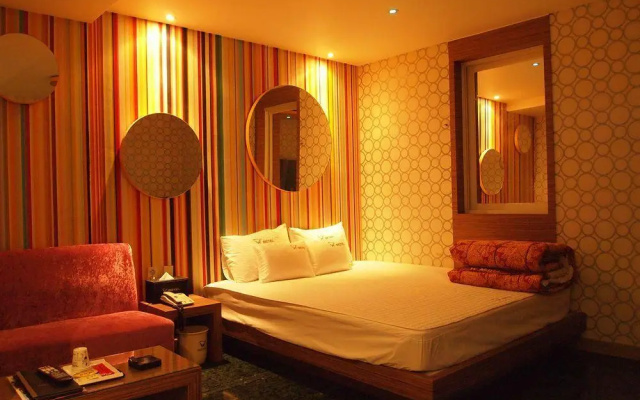W Motel