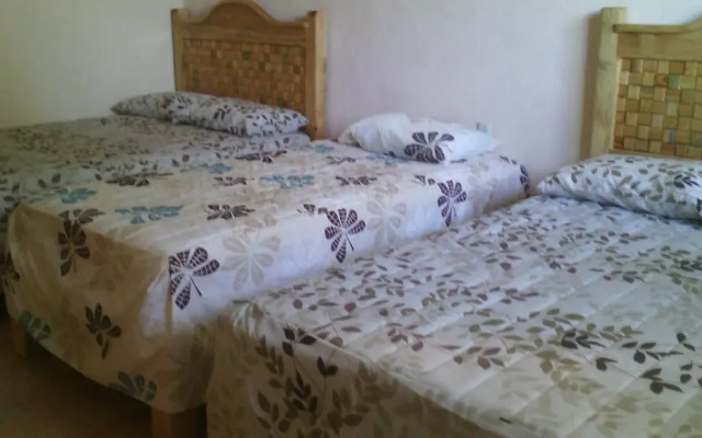 Casa Las Lomas Hostel
