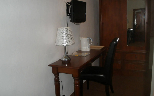 OYO 90037 The 7 Lodge Tambunan