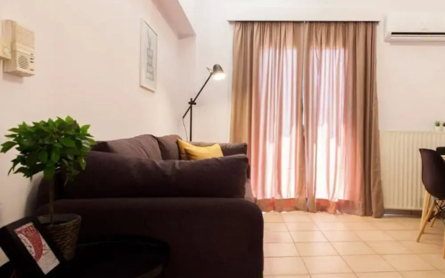 Drakatos Apartment 1B