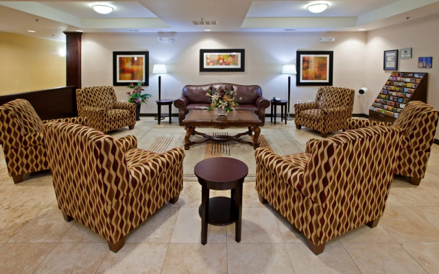 Holiday Inn Express & Suites Shelbyville Indianapolis by IHG