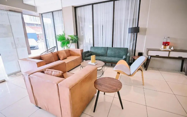 Kingston Hotel 12   Jalan Raja Laut, Kl