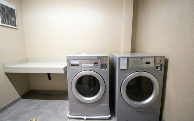 Hampton Inn & Suites North Attleboro