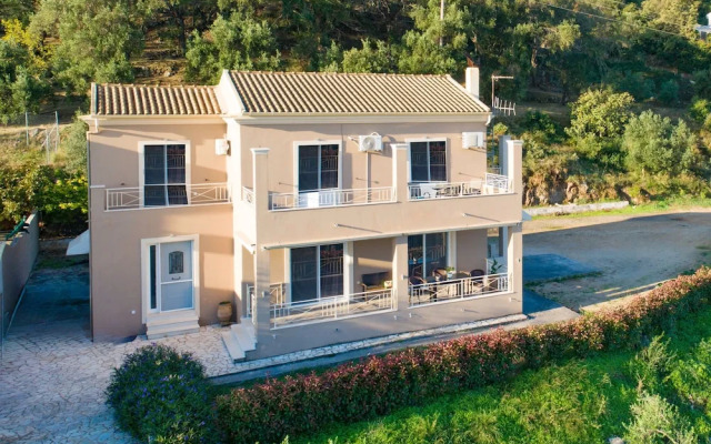 Villa Tzintzola in Kato Garouna