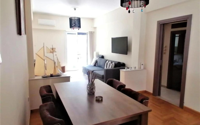 Athenian elegant apt near Acropolis
