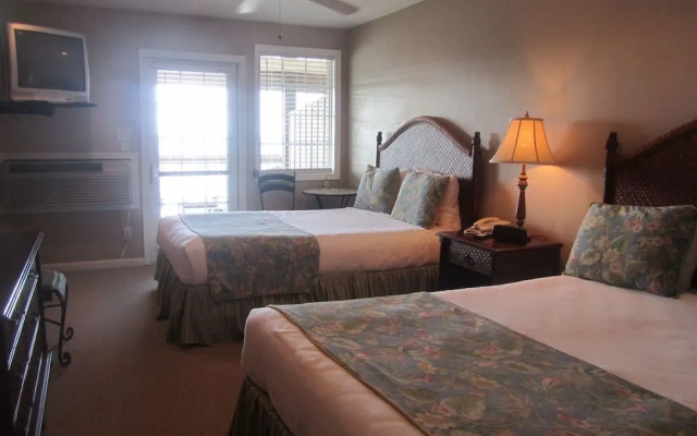 Breakwater Inn