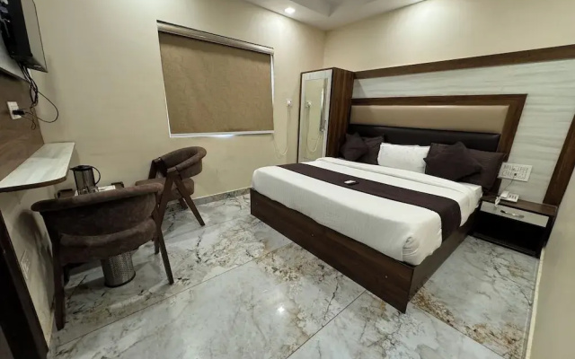 Hotel Dev Rishi By T And M Hotels