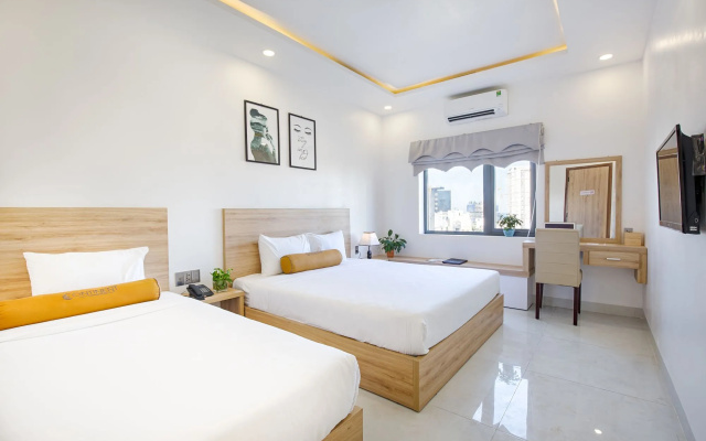 Continent Hotel Danang