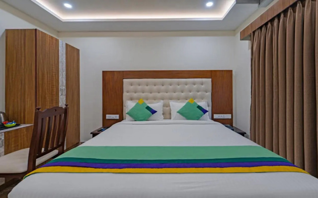 Treebo Aaravi Residency, 800 Mtrs From Promenade Beach