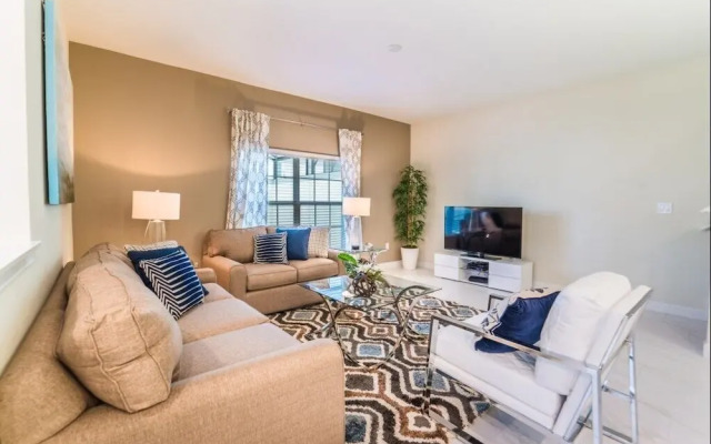 Luxury Disney 5 Bedroom Townhouse
