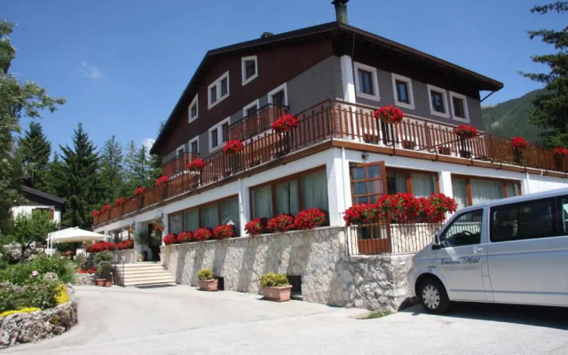 Hotel Edelweiss