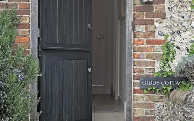 Giddy Cottage