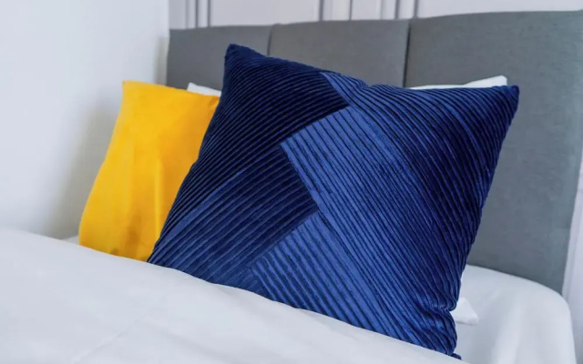 House - Sleeps 10 - Parking - Stn Close