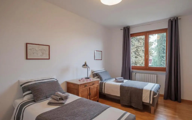 Holiday House Ars