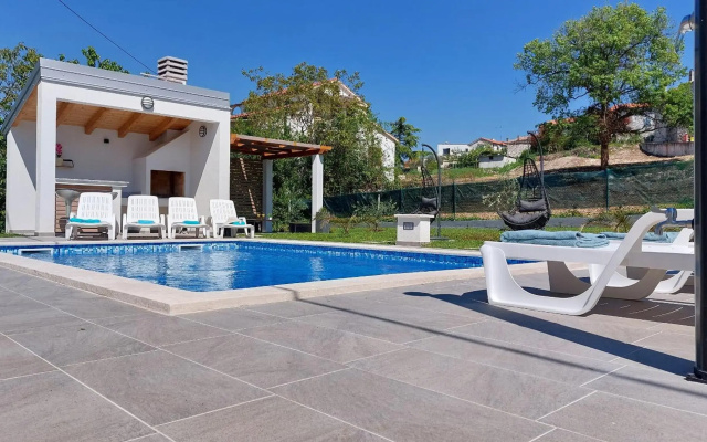 Villa Amoena with pool and sauna near Novigrad
