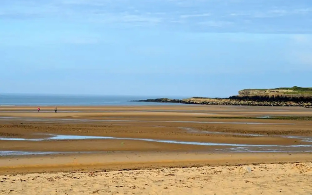 Lligwy Beach Cottage