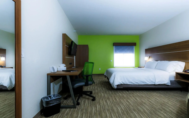 Holiday Inn Express Osage Beach - Lake Of The Ozarks by IHG