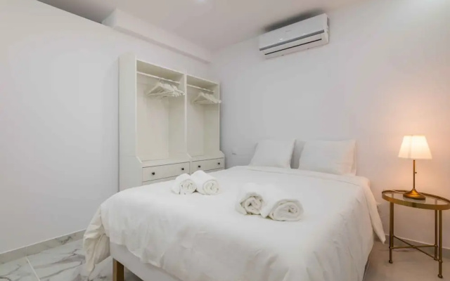 Baleeira Sea View Studio