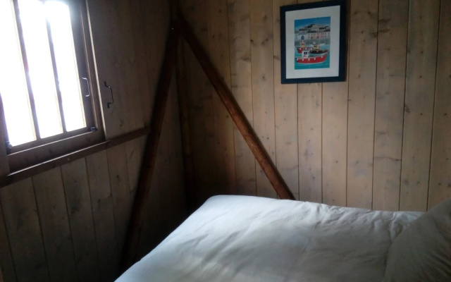 Chalet With one Bedroom in Cahuzac-sur-vère, With Furnished Garden
