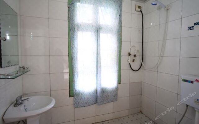 Yijun Family Hotel ванная
