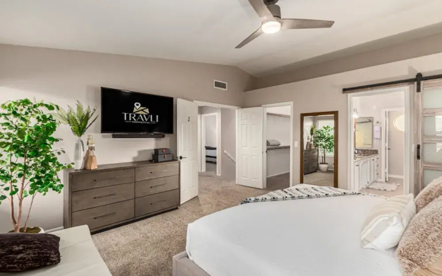 NEW Paradise Park Heated Pool Spa BBQ