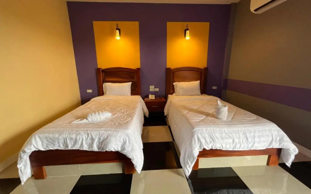 The Palm Resort Kampeang Saen