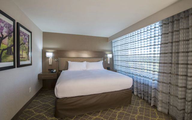 DoubleTree by Hilton Winston Salem - University