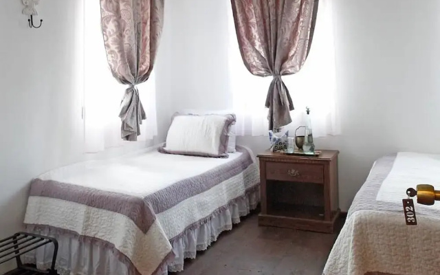 Marjolaine Hotel