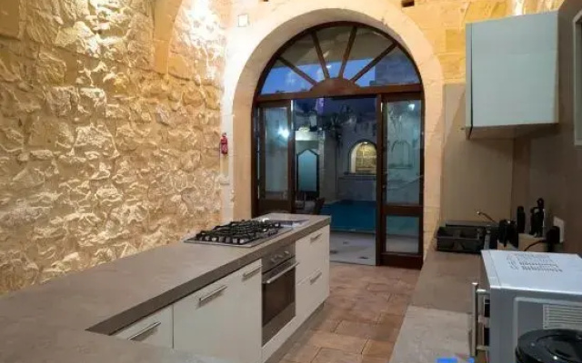 Mixel - 3 bedrooms (sleeps 6+ 2 kids) Sannat village