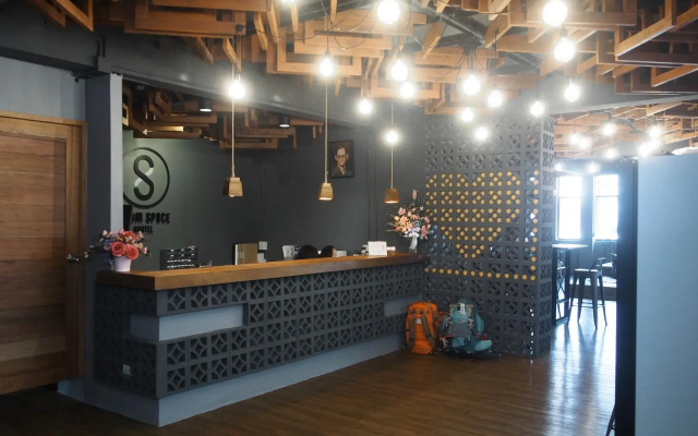 Silom Space Hostel