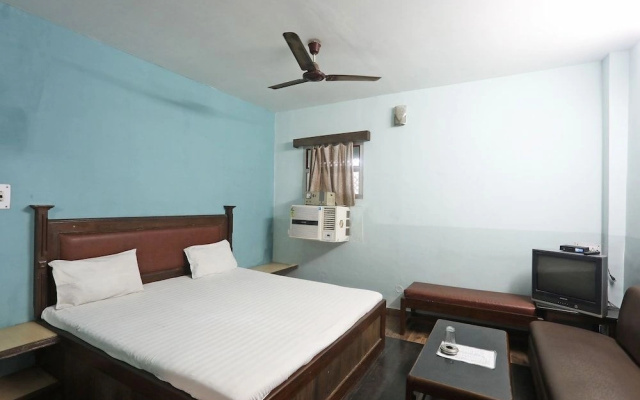 SPOT ON 46083 Hotel Dharamlok