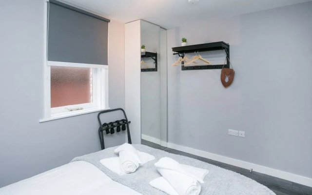 Malone Place Apartment
