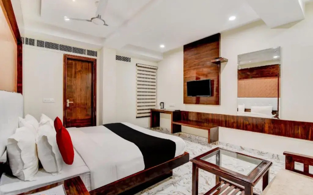 Capital O 43116 Hotel Grand