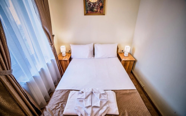 Central Apartment Luxury