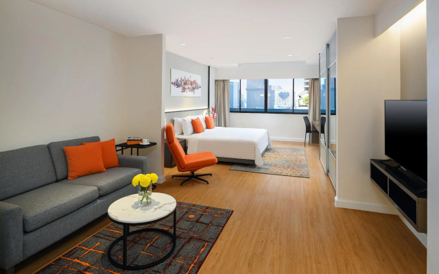 Отель PARKROYAL Suites Bangkok